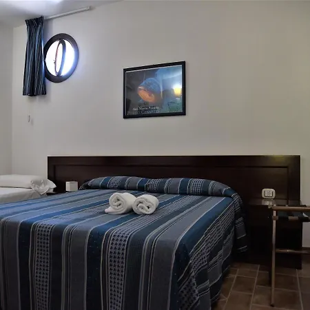 Mare Chiaro By Salentolimit Bed and Breakfast 3*